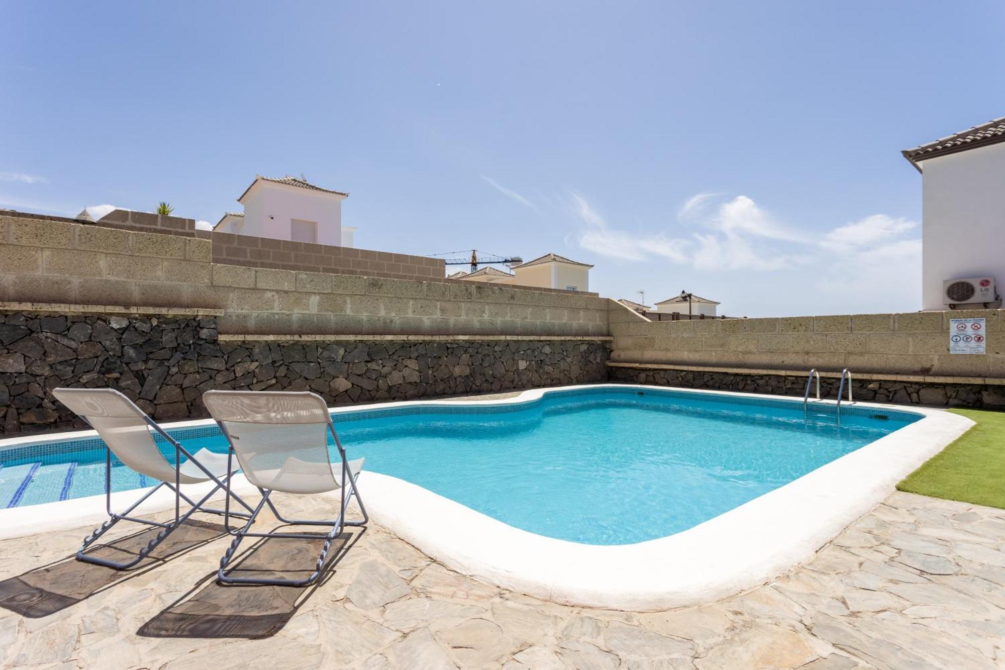 Villa Chloe Costa Adeje Tenerifesummervillas Giant Private Pool 11 Meters Long Екстер'єр фото