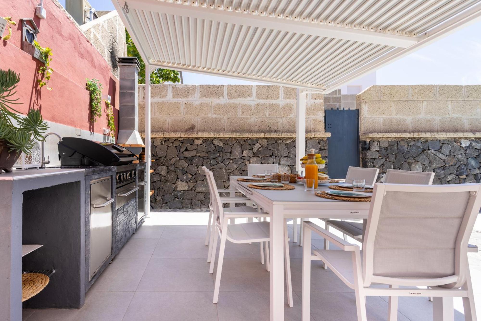 Villa Chloe Costa Adeje Tenerifesummervillas Giant Private Pool 11 Meters Long Екстер'єр фото